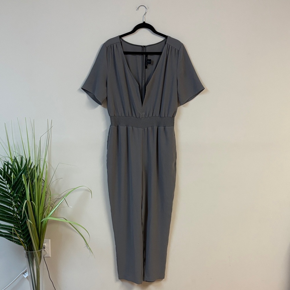 Belle Vere Elegant Gray Jumpsuit size M